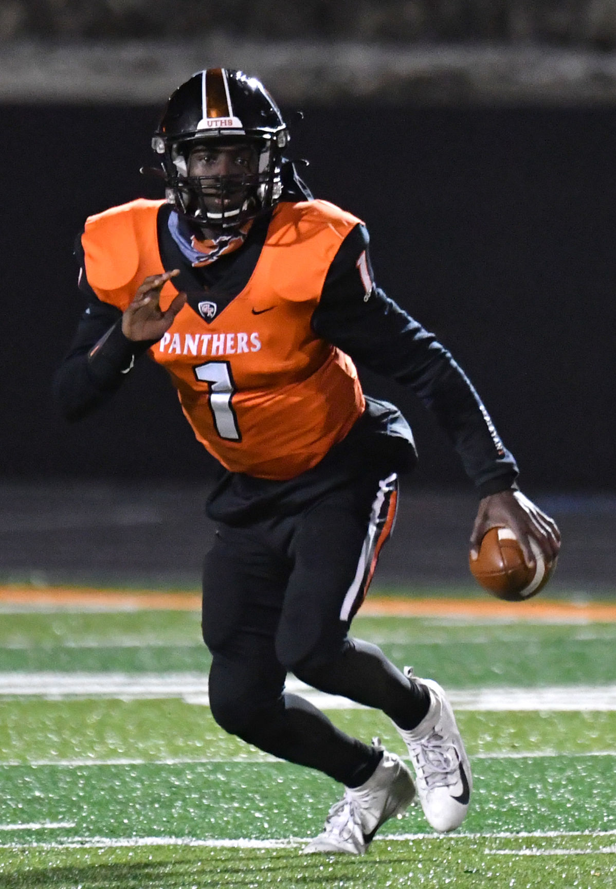 040221-qc-spt-moline-ut fball-076